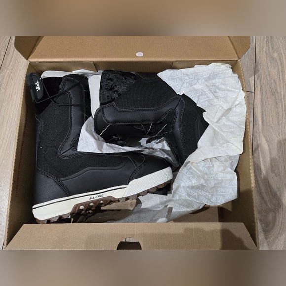 Vans Shoes - Vans Women's Encore Pro Snowboard Boots